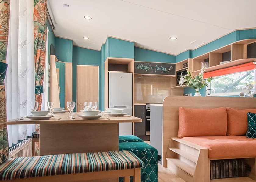 Burst of Blue 7 Berth (5+2) - Sandy Balls Holiday Village, Godshill, Fordingbridge