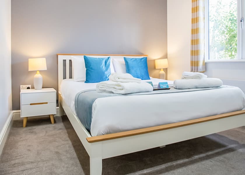 Exclusive 10 Berth Lodge with Hot Tub (8+2) Pet - Sandy Balls Holiday Village, Godshill, Fordingbridge