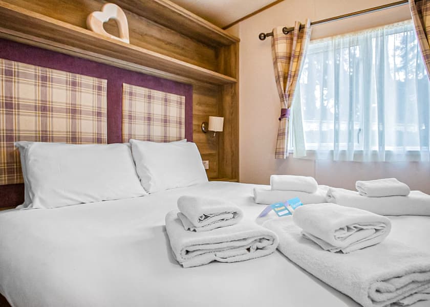 Exclusive 6 Berth Caravan 3 Bed - Sandy Balls Holiday Village, Godshill, Fordingbridge