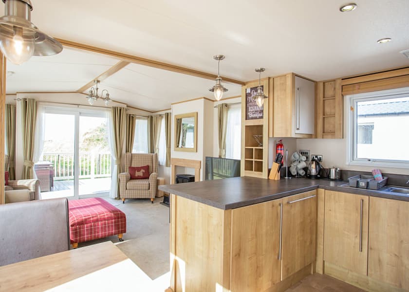 Indulgent 4 Berth Caravan - Sandy Balls Holiday Village, Godshill, Fordingbridge