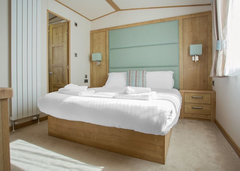 Indulgent 4 Berth Caravan - Sandy Balls Holiday Village, Godshill, Fordingbridge