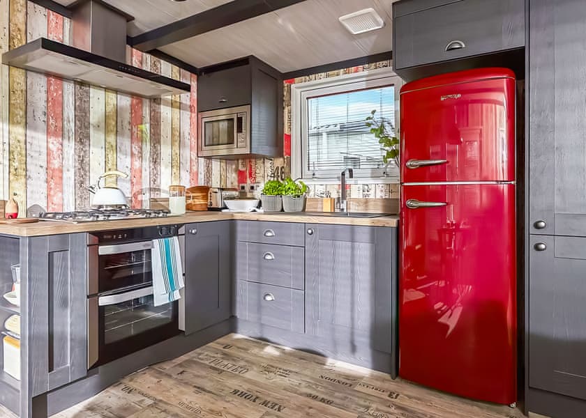 TriBeCa 6 Pet - Sandy Balls Holiday Village, Godshill, Fordingbridge