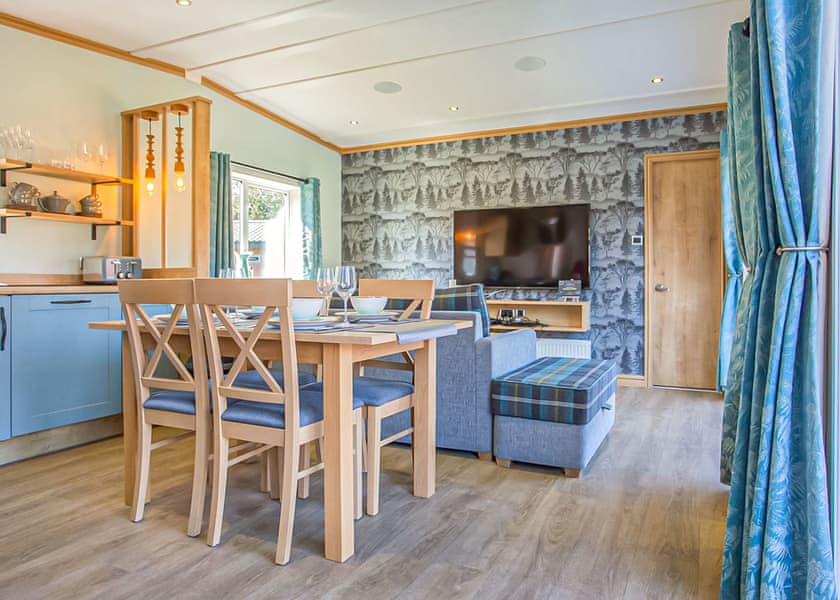 Zen Hot Tub 7 Select Pitch (5+2) - Sandy Balls Holiday Village, Godshill, Fordingbridge