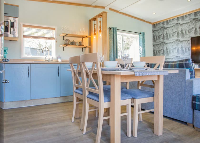 Zen Hot Tub 7 Select Pitch (5+2) - Sandy Balls Holiday Village, Godshill, Fordingbridge