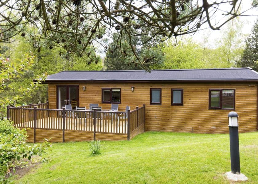 Tissington Classic Vogue 4 (Pet) - Sandybrook Lodges, Ashbourne