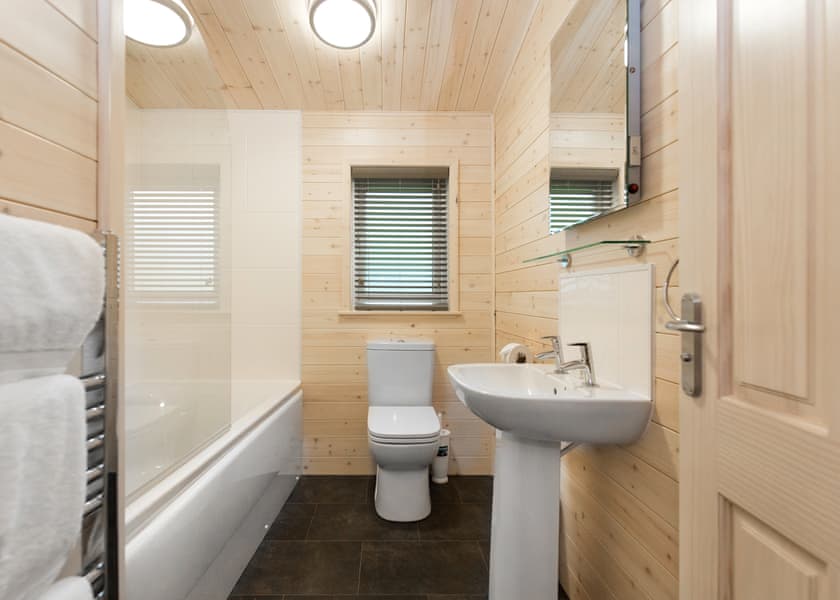 Tissington Classic Vogue 4 (Pet) - Sandybrook Lodges, Ashbourne