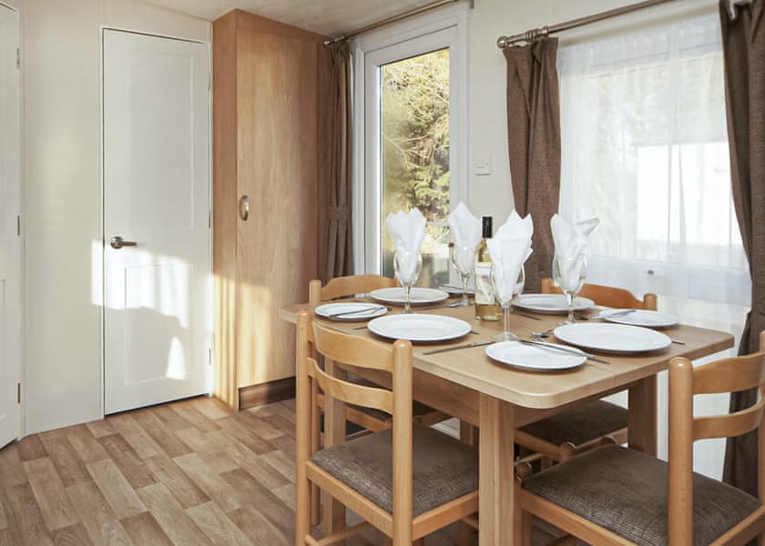 Gold Plus Caravan 4 Sleeps 10 - Sand le Mere Holiday Village, Tunstall, Nr Withernsea