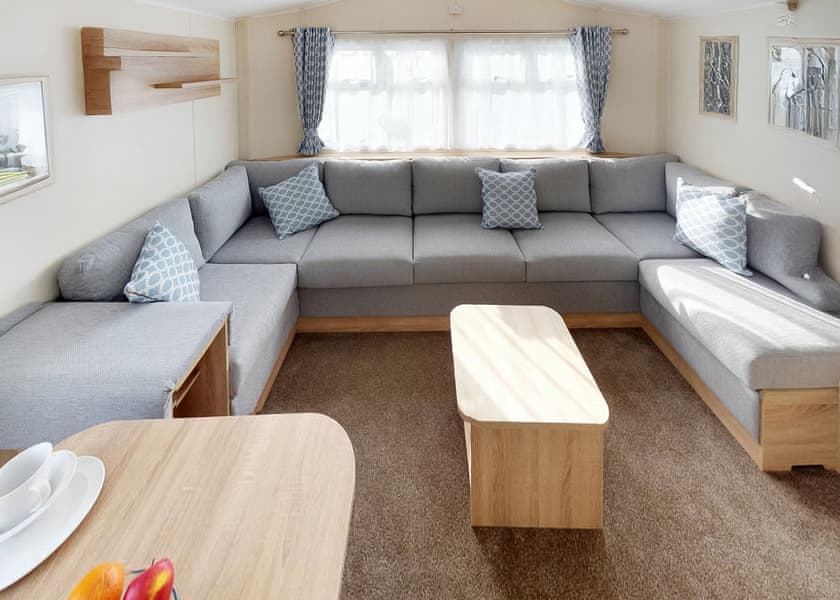 Gold 3 Caravan with Decking sleeps 6 - Sand le Mere Holiday Village, Tunstall, Nr Withernsea