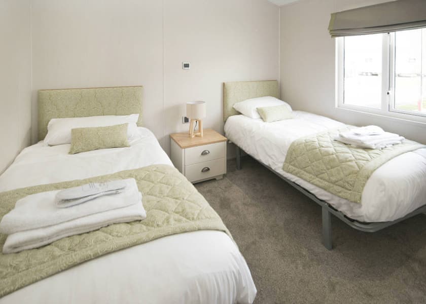 Platinum 2 Lodge - Sand le Mere Holiday Village, Tunstall, Nr Withernsea