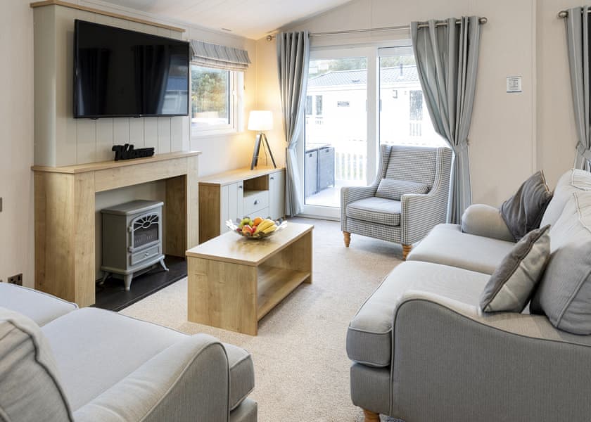 Platinum 3 Lodge - Sand le Mere Holiday Village, Tunstall, Nr Withernsea