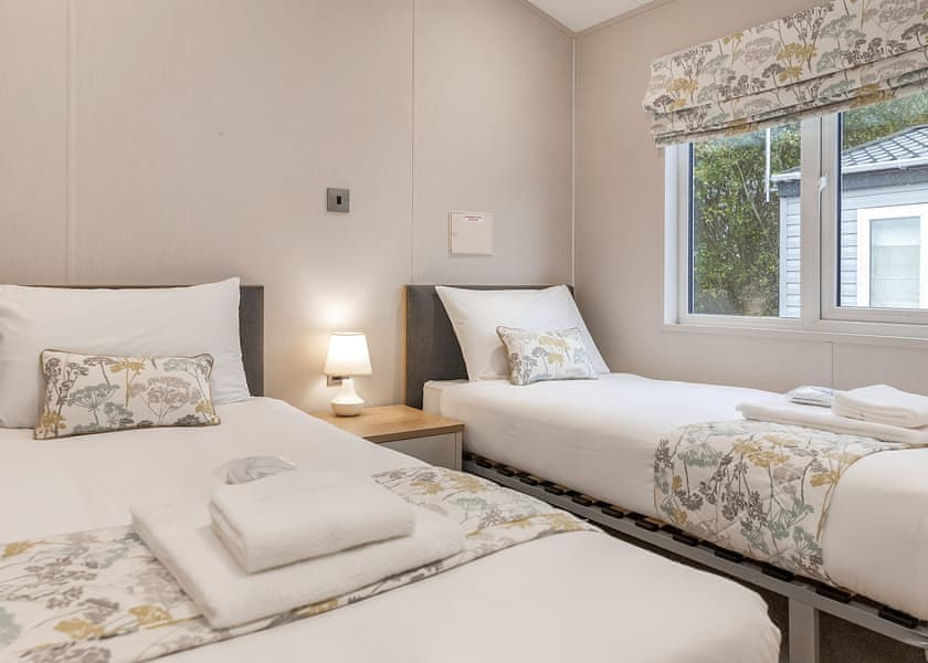 Platinum 3 Lodge - Sand le Mere Holiday Village, Tunstall, Nr Withernsea