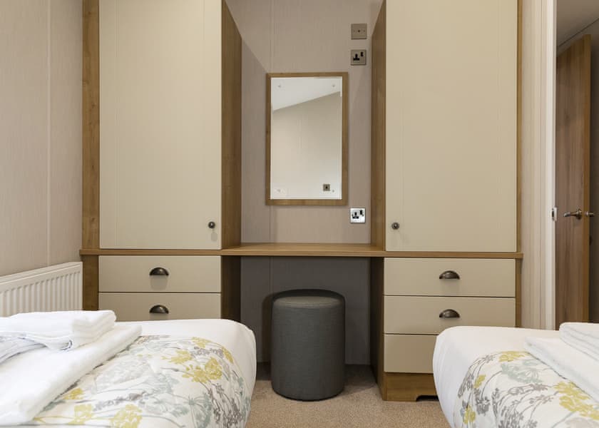 Platinum 3 Lodge - Sand le Mere Holiday Village, Tunstall, Nr Withernsea