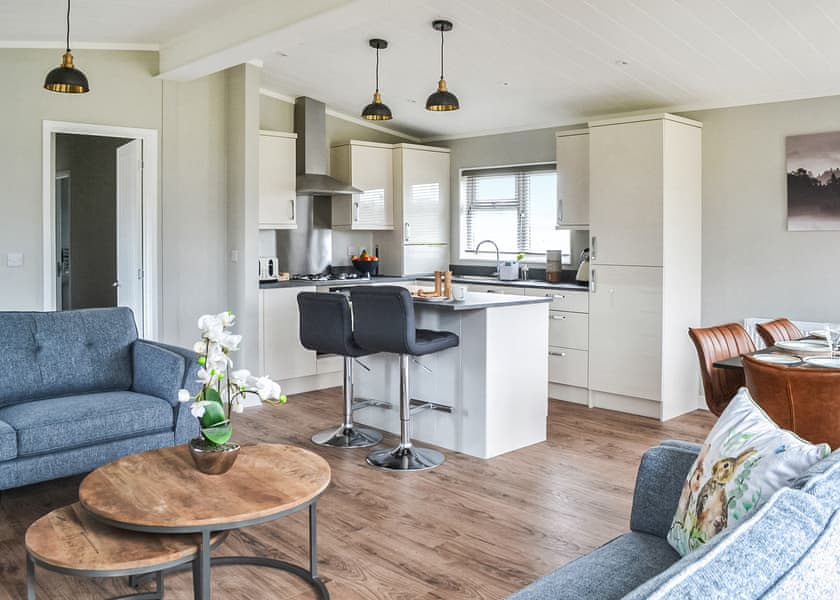 Elm Lodge - Saxon Mound, Elsworth, near Cambridge