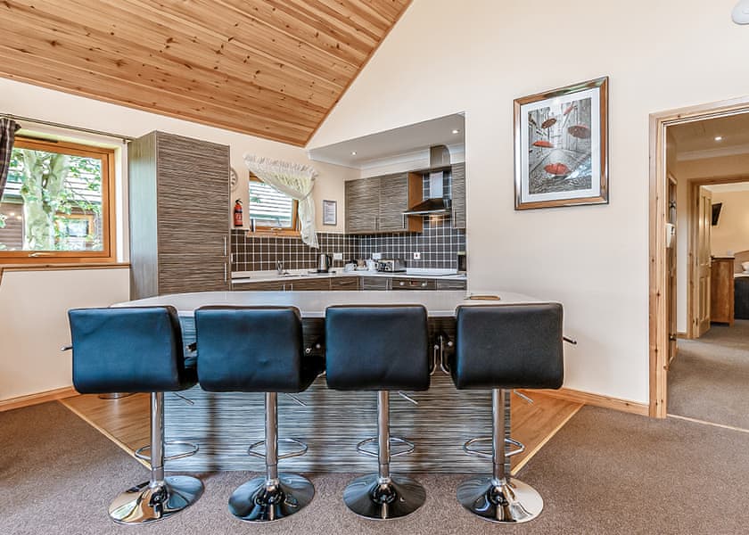 Lyle Executive Lodge - St Andrews Forest Lodges, Kincaple, St Andrews