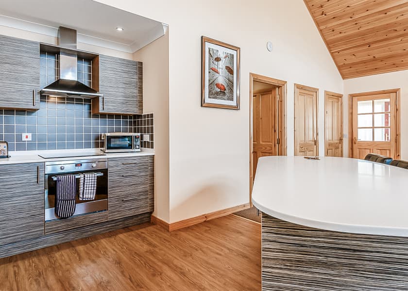 Lyle Executive Lodge - St Andrews Forest Lodges, Kincaple, St Andrews