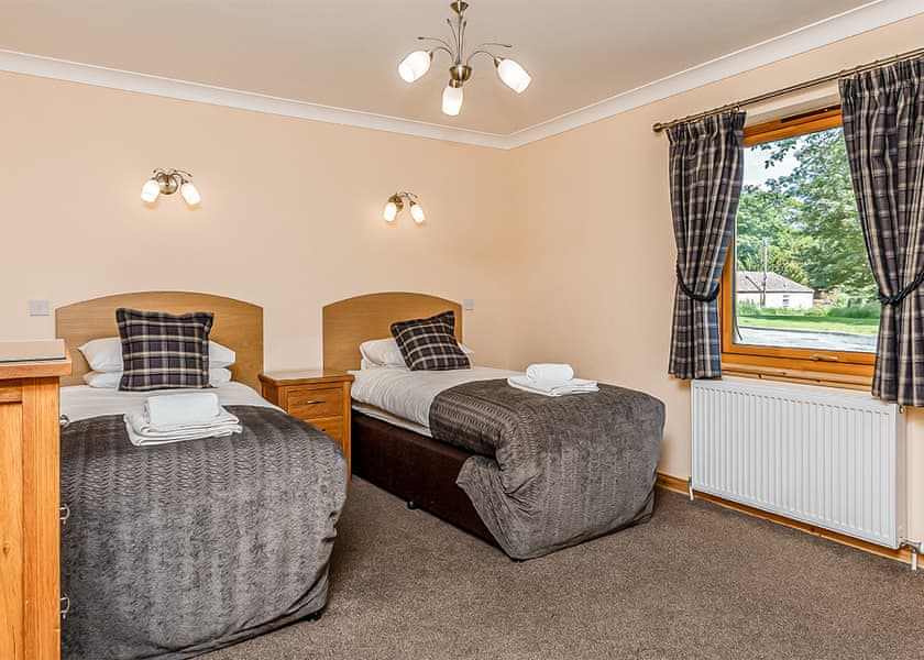 Lyle Executive Lodge - St Andrews Forest Lodges, Kincaple, St Andrews