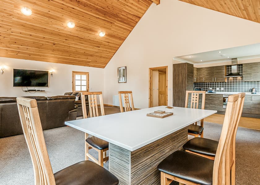 Montgomerie Executive Lodge - St Andrews Forest Lodges, Kincaple, St Andrews