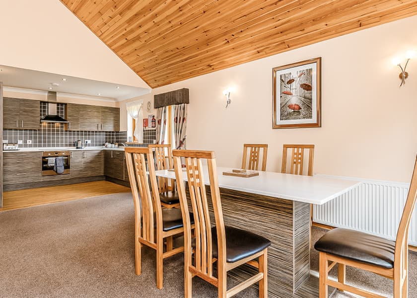 Montgomerie Executive Lodge - St Andrews Forest Lodges, Kincaple, St Andrews