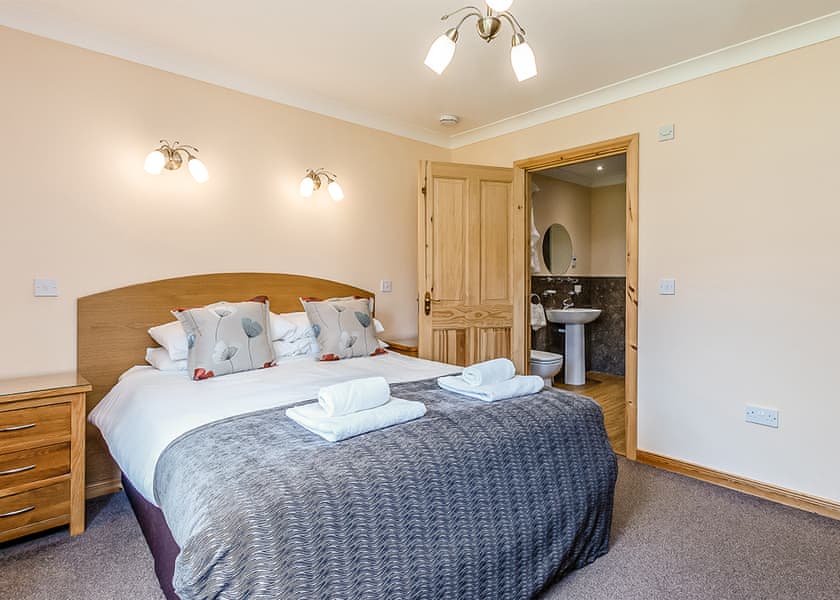 Montgomerie Executive Lodge - St Andrews Forest Lodges, Kincaple, St Andrews