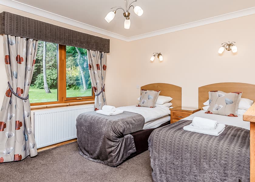 Montgomerie Executive Lodge - St Andrews Forest Lodges, Kincaple, St Andrews