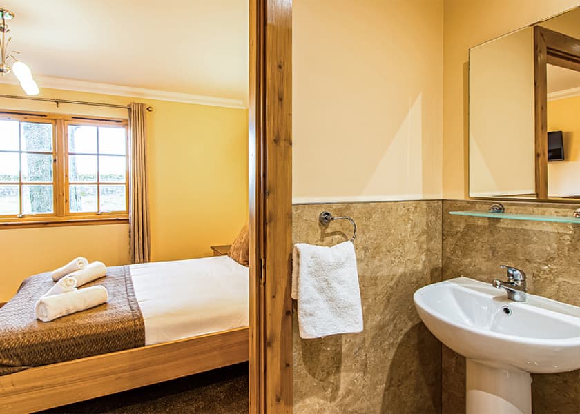 Lawrie Plus - St Andrews Forest Lodges, Kincaple, St Andrews