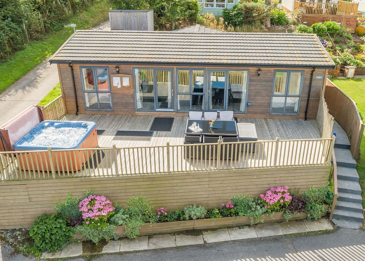 Scarborough Lodge Retreat - Holiday lodge in Yorkshire - Image 3