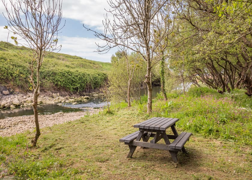 Seadown Park, Charmouth