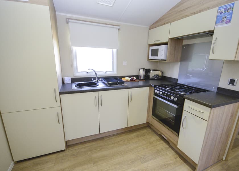 Gold 4 Caravan (Pet Friendly) - Seawick Holiday Park, St Osyth, Clacton-on-Sea