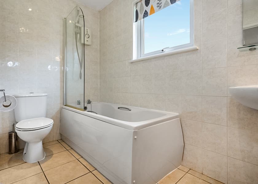 Bronze 2 Chalet - Polperro Holiday Park, Polperro, Nr Looe