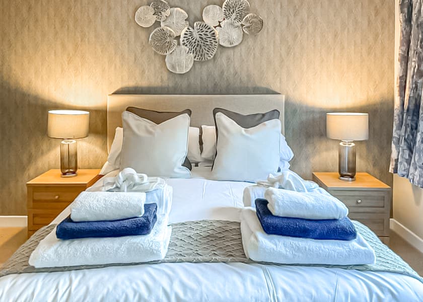 4 bed Hot Tub Cottage (Pet) - Stratheck Holiday Park, Dunoon