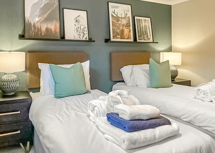 4 bed Hot Tub Cottage (Pet) - Stratheck Holiday Park, Dunoon