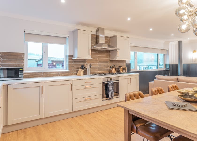 2 bed Hot Tub Cottage (Pet) - Stratheck Holiday Park, Dunoon