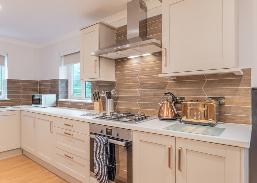 2 bed Hot Tub Cottage (Pet) - Stratheck Holiday Park, Dunoon