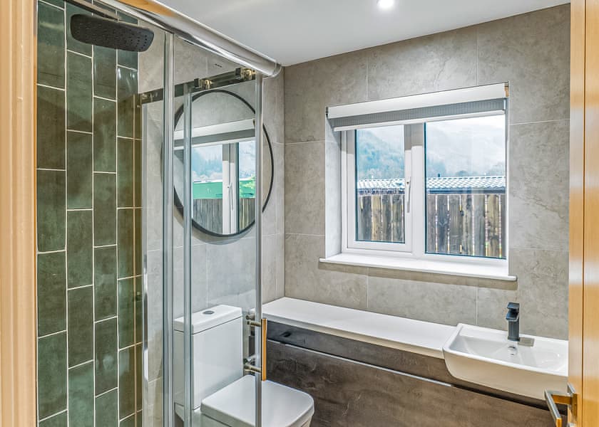 2 bed Hot Tub Cottage (Pet) - Stratheck Holiday Park, Dunoon