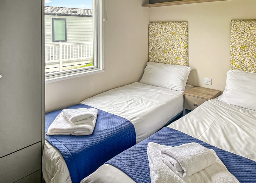 Luxury Plus 2 Bed (Pet) - Sun Haven Holiday Park, Mawgan Porth, Nr Newquay