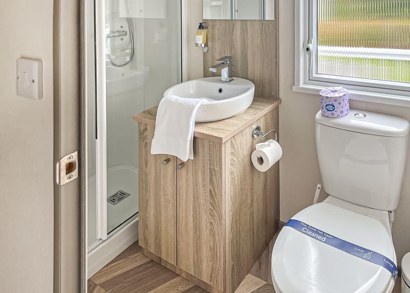 Luxury Plus 2 Bed (Pet) - Sun Haven Holiday Park, Mawgan Porth, Nr Newquay