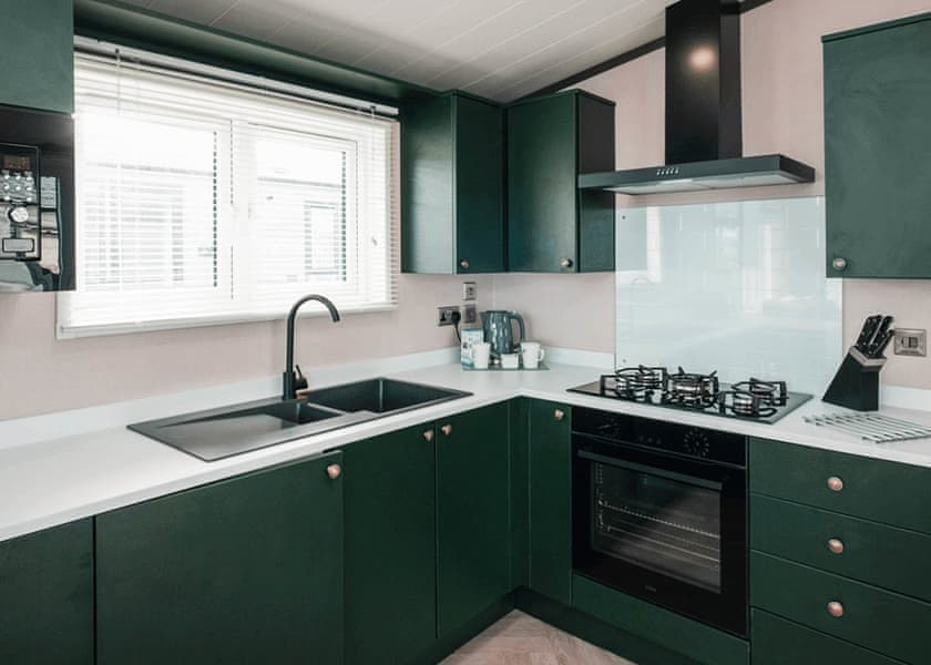 Premium 3 Bed - Sun Haven Holiday Park, Mawgan Porth, Nr Newquay