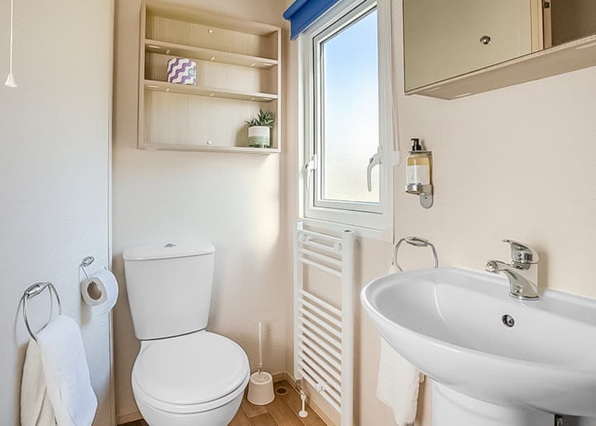 Superior 3 Bed (Pet) - Sun Haven Holiday Park, Mawgan Porth, Nr Newquay