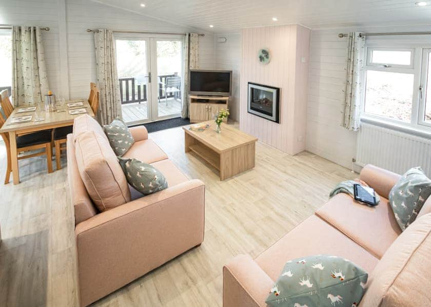 Select Lodge Plus 2 Unicorn - Shorefield Country Park, Milford-on-Sea, Nr Lymington