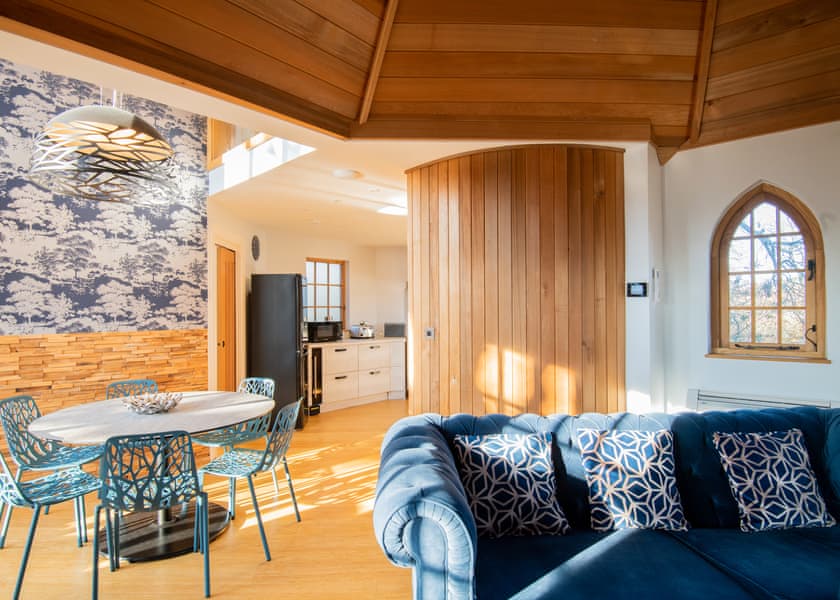 Silvertree House - Shorefield Country Park, Milford-on-Sea, Nr Lymington