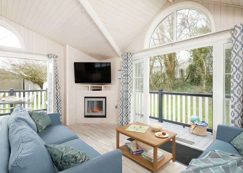 Signature 4 Plus Lodge (Pet) - Shorefield Country Park, Milford-on-Sea, Nr Lymington