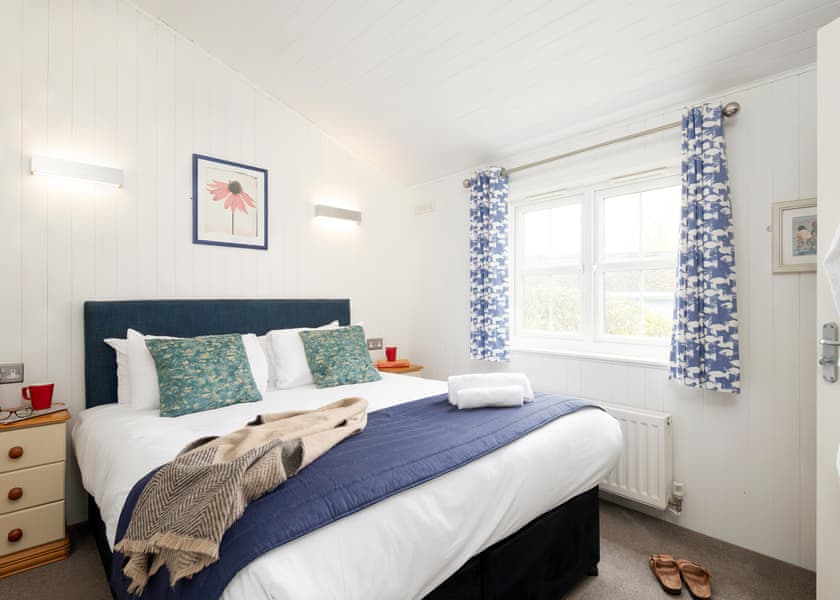 Signature 4 Plus Lodge (Pet) - Shorefield Country Park, Milford-on-Sea, Nr Lymington