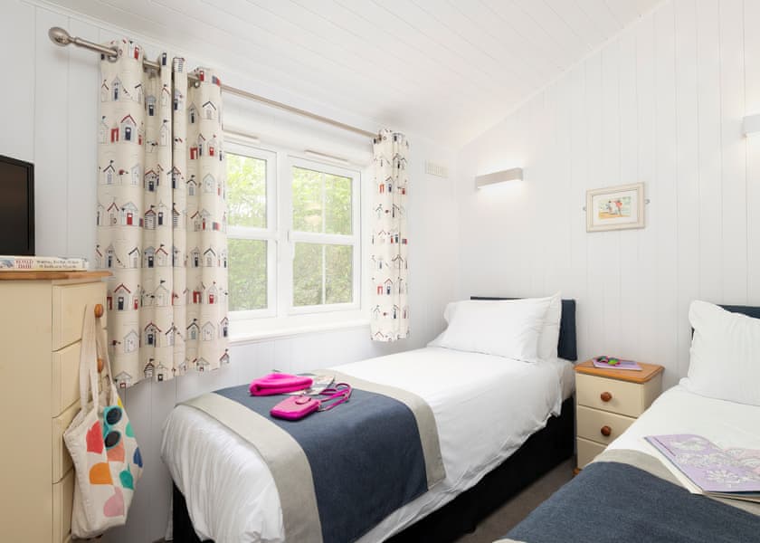 Signature 4 Plus Lodge (Pet) - Shorefield Country Park, Milford-on-Sea, Nr Lymington