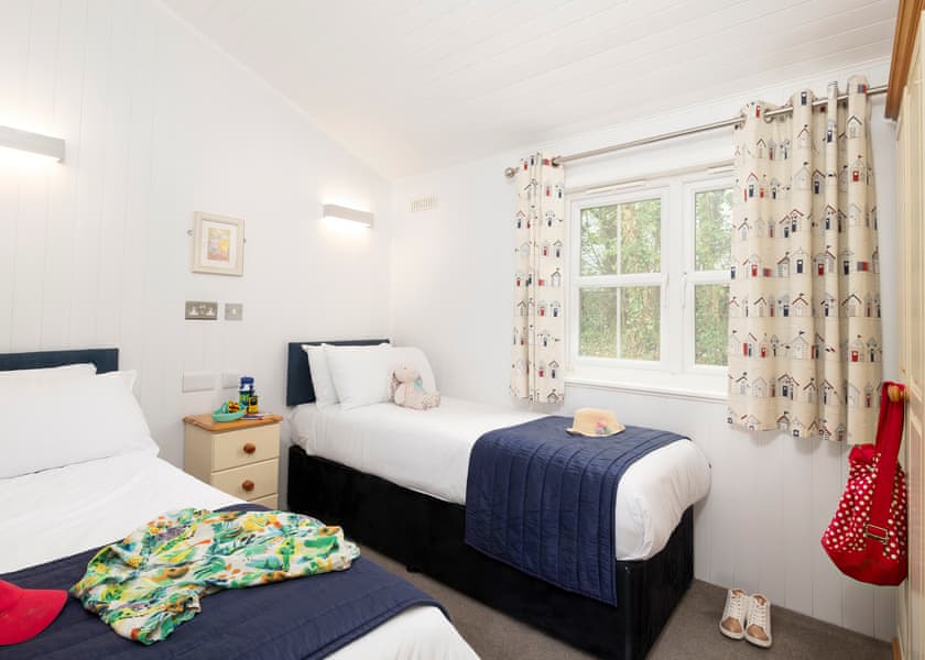 Signature 4 Plus Lodge (Pet) - Shorefield Country Park, Milford-on-Sea, Nr Lymington