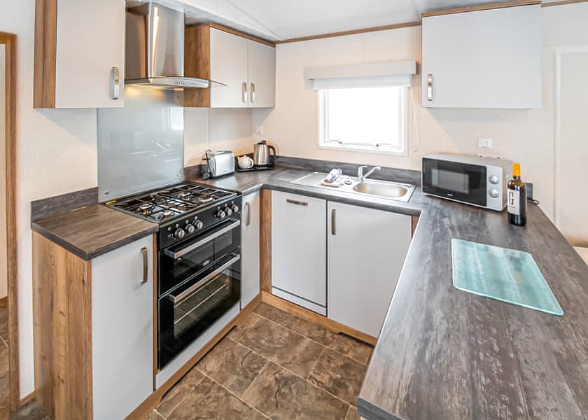 Supreme 3 - Shorefield Country Park, Milford-on-Sea, Nr Lymington