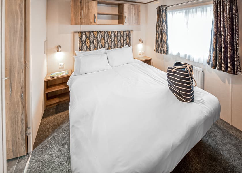 Supreme 2 - Shorefield Country Park, Milford-on-Sea, Nr Lymington