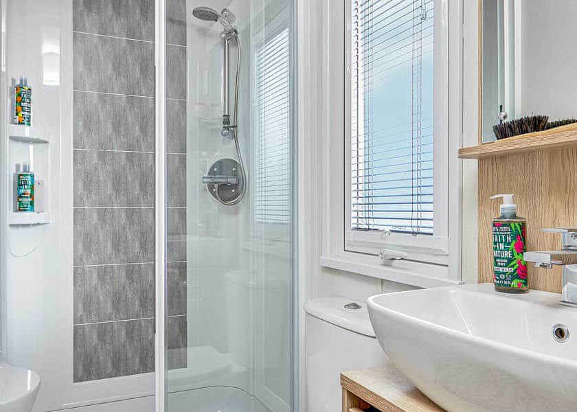 Sublime Caravan 2 - Shorefield Country Park, Milford-on-Sea, Nr Lymington