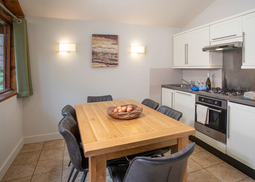 New Golden Oak 2 - Sherwood Forest Lodges, Sherwood Forest, Nr Edwinstowe