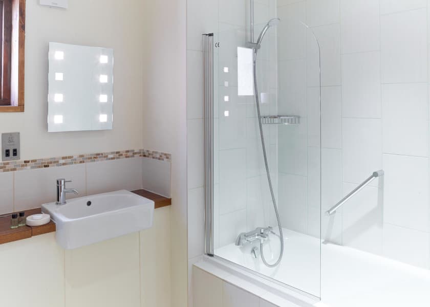 Golden Oak 4 - Sherwood Forest Lodges, Sherwood Forest, Nr Edwinstowe