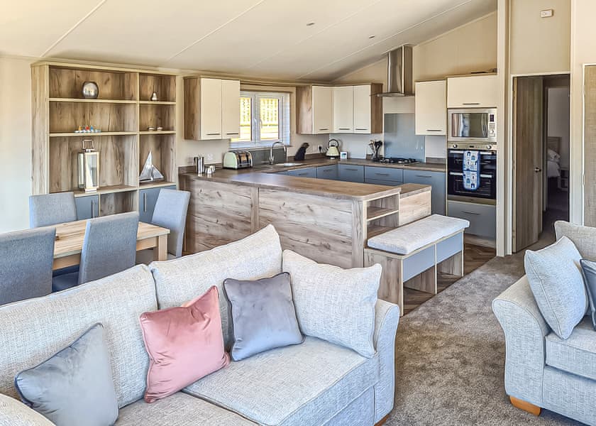 Lakeside 3 Platinum - Shear Barn Holiday Park, Hastings